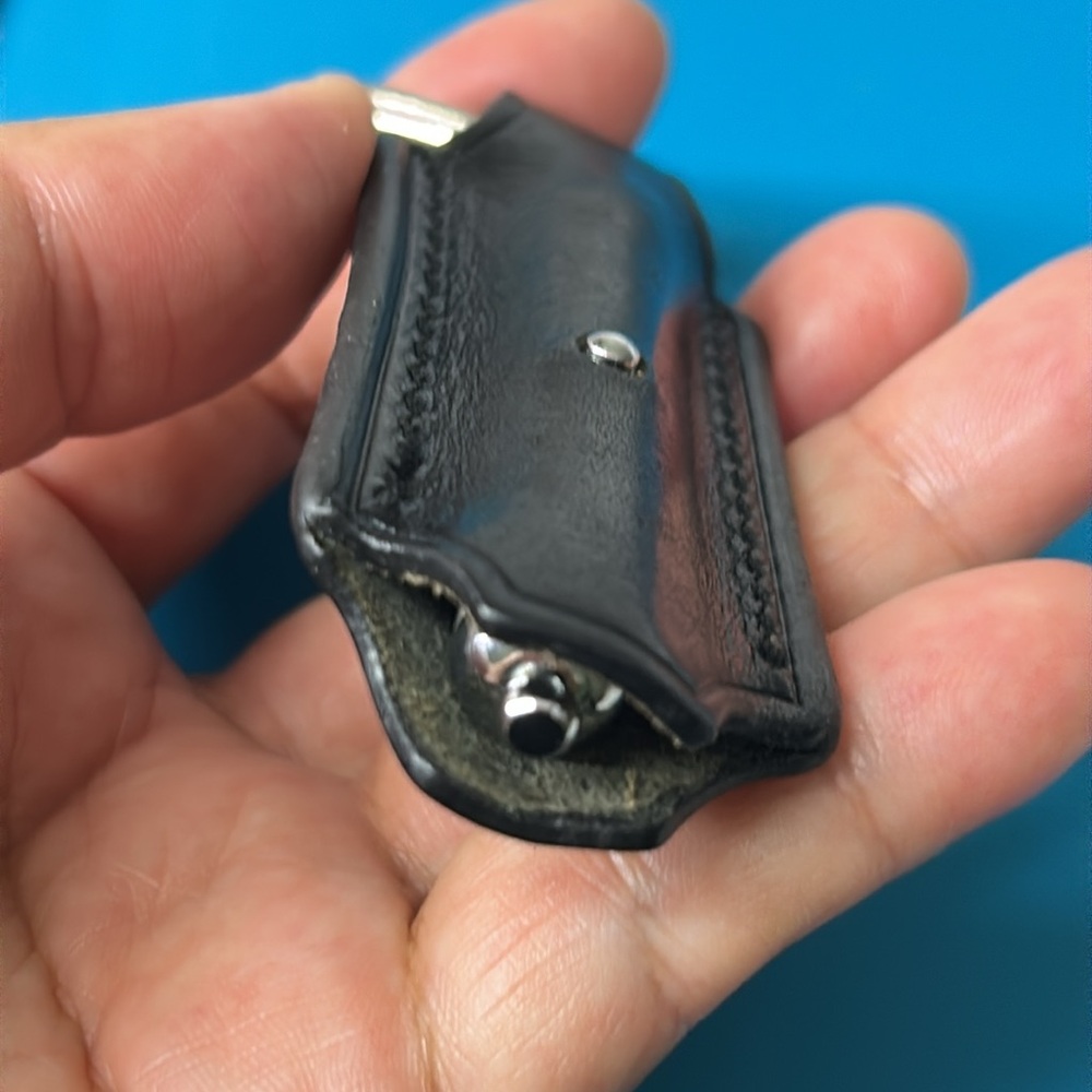 Raretumi Laser Pointer Leather Case Keyring - image 8